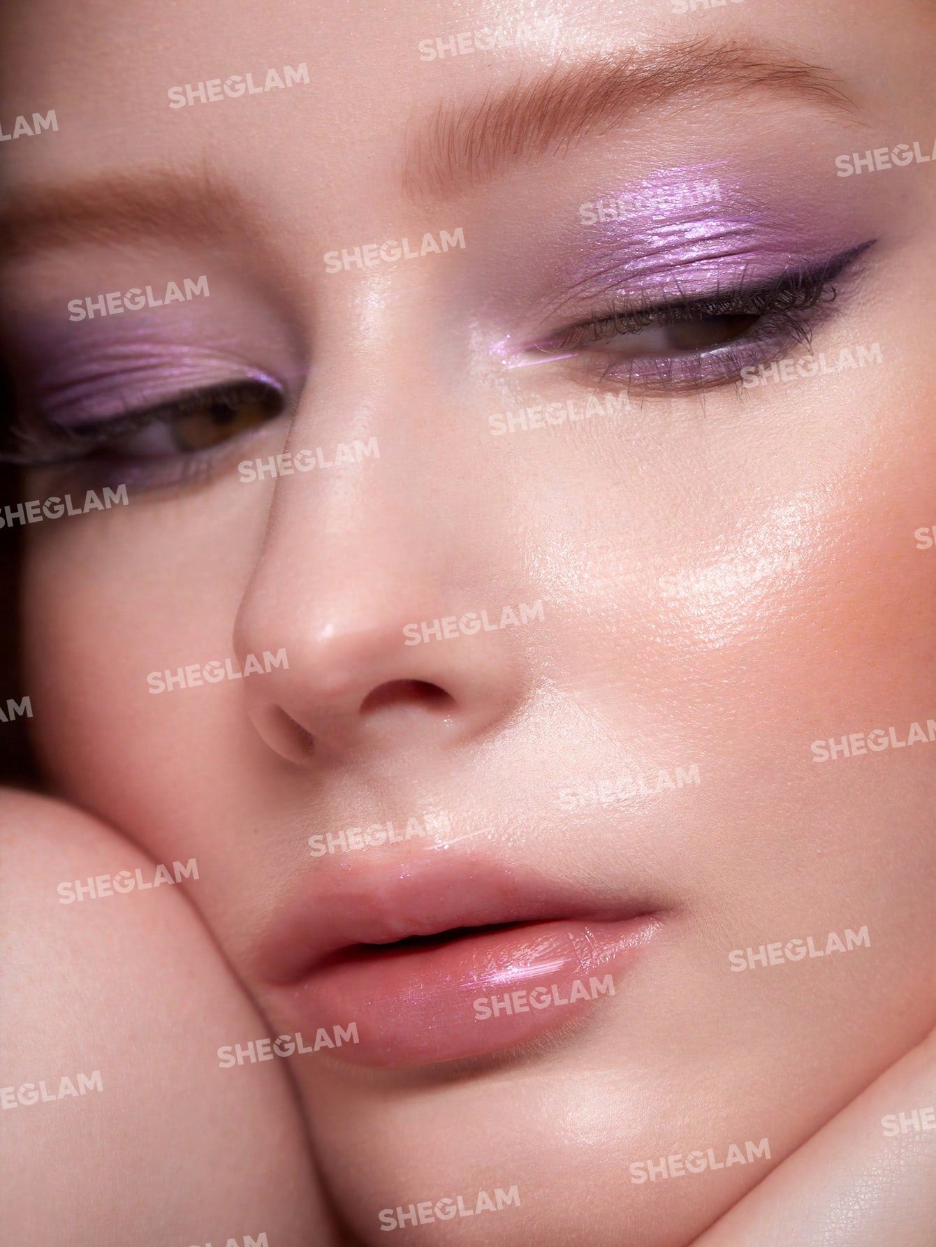 SHEGLAM SOMBRA DE OJOS LIQUIDA DOBLE ACABADO SILK & SPARKLE