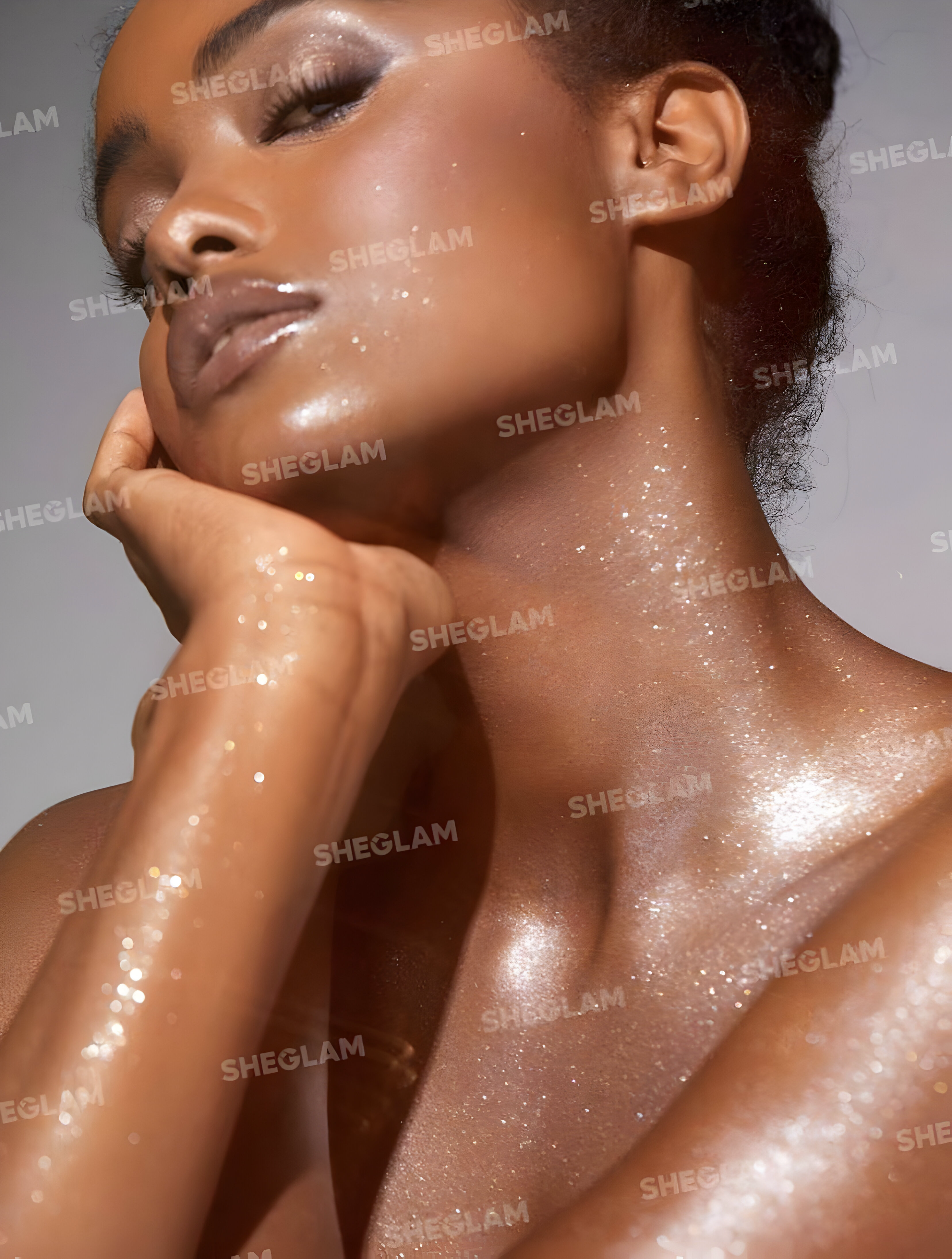 GO GO GLOW HIGHLIGHTING BODY MIST