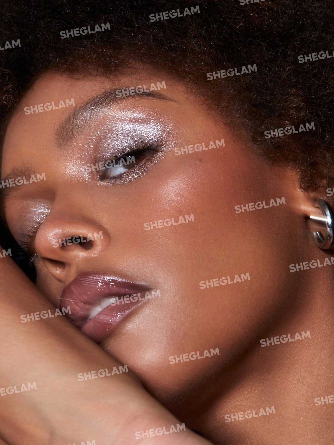SHEGLAM ENIGMA SPARKLY EYESHADOW